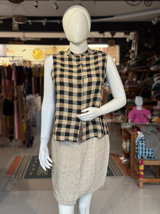 Black and beige checkered band collared sleeveless shirt for women