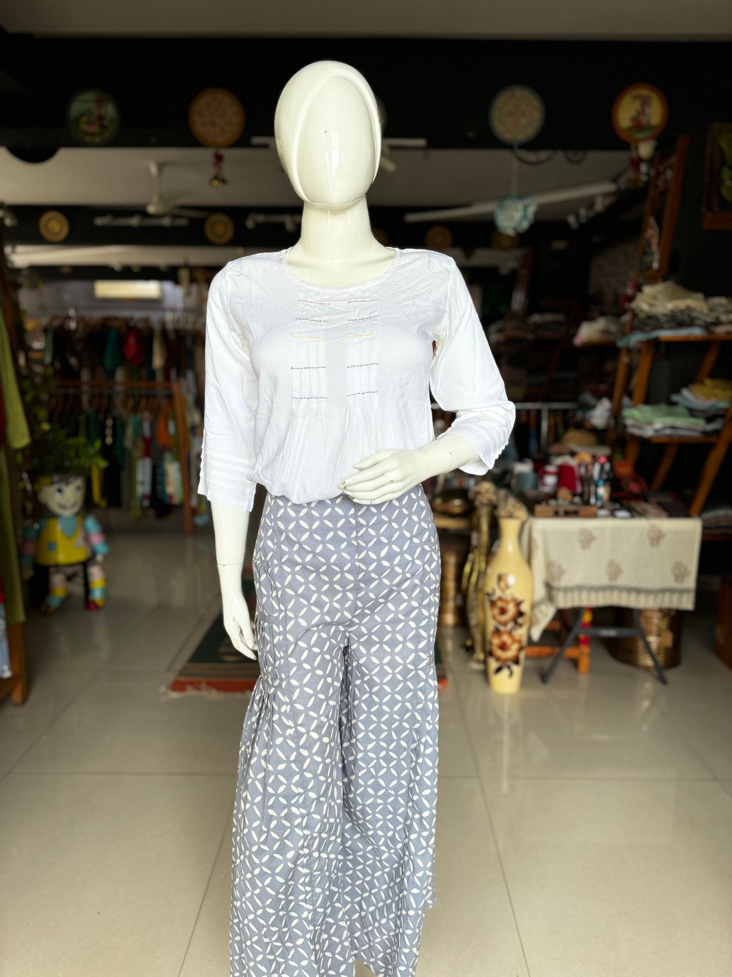 Grey petals hand block print cotton plazo pants with side pintucks