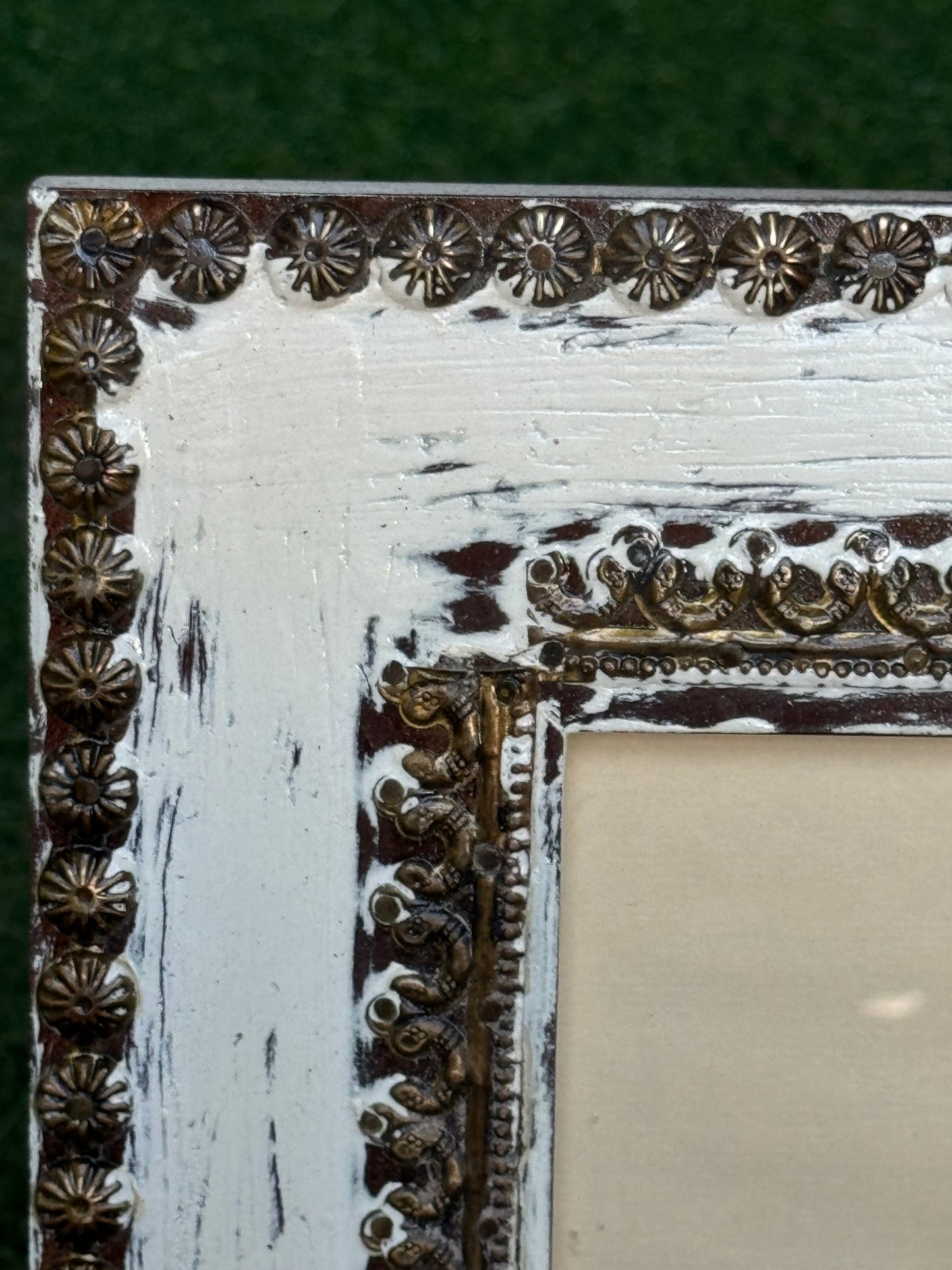 Vintage look hand painted Wooden photo frame with brass borders