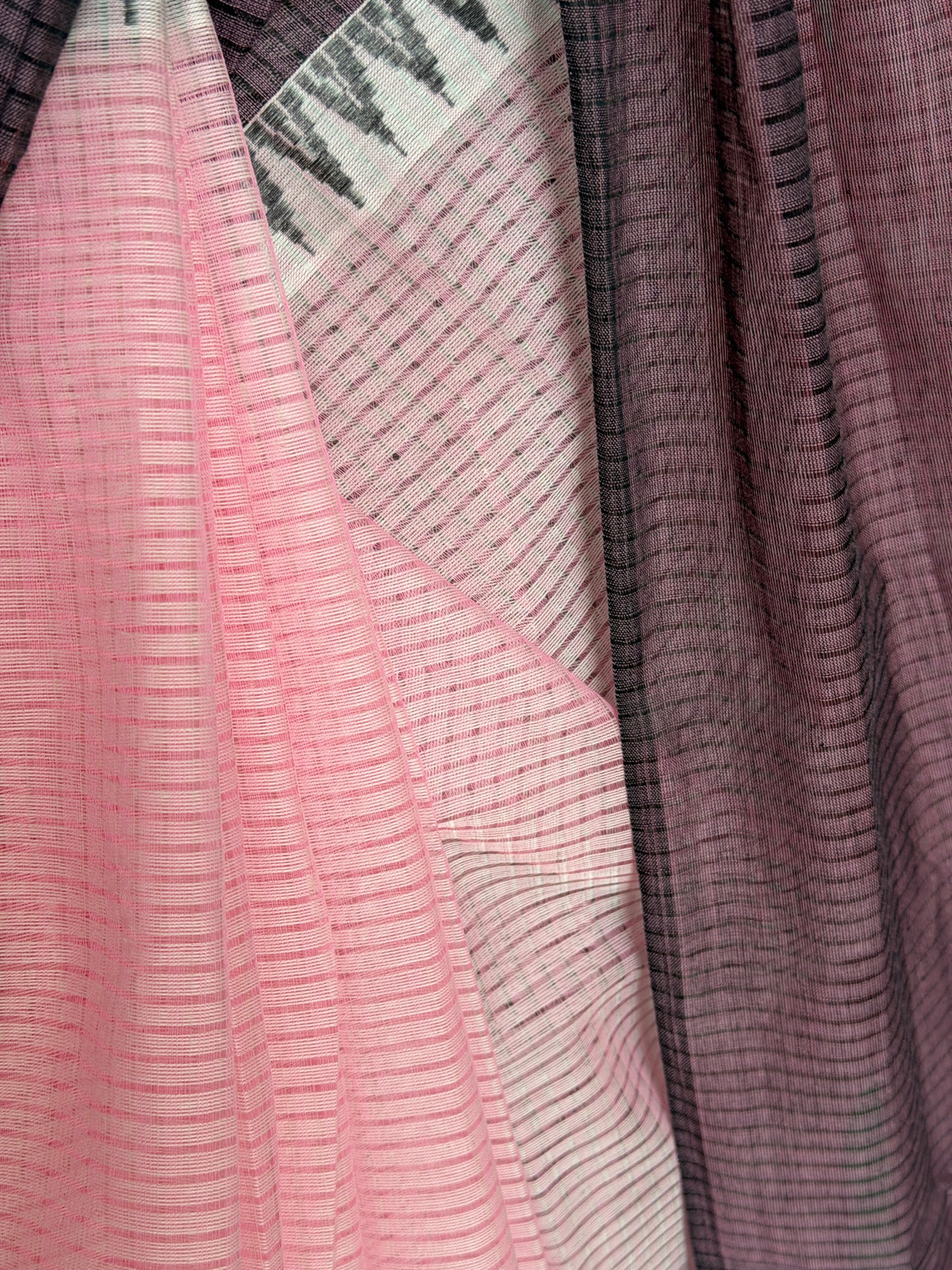 Light pink and purple Mangalagiri handloom missing checks cotton saree with temple border