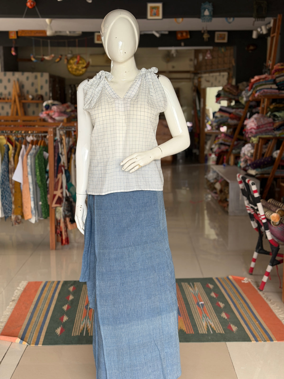 Sleeves tie - White and blue checks soft cotton handloom top