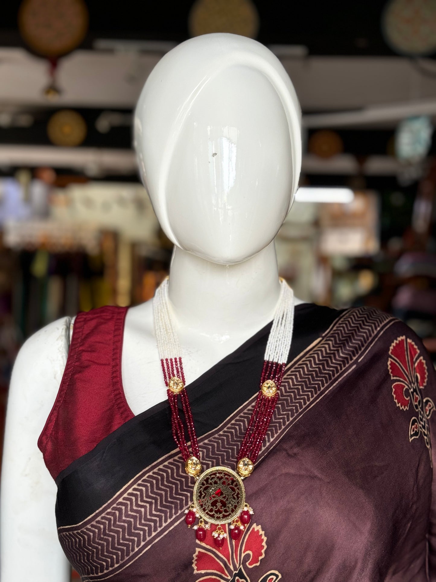 Red and gold Thewa neckpiece and earrings set