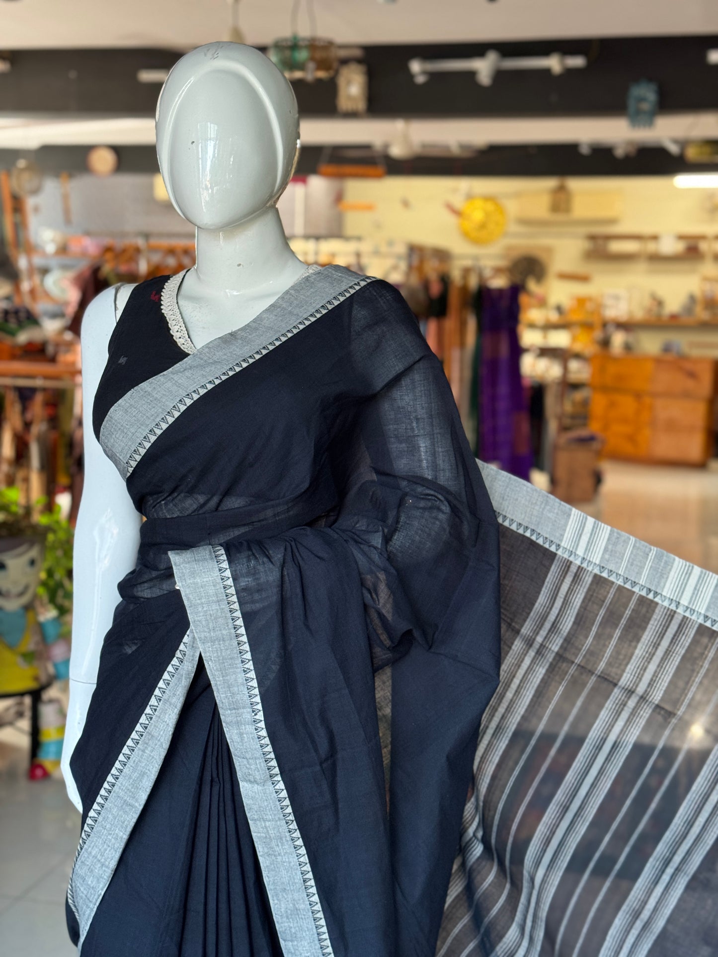 Temple border plain soft handloom cotton saree