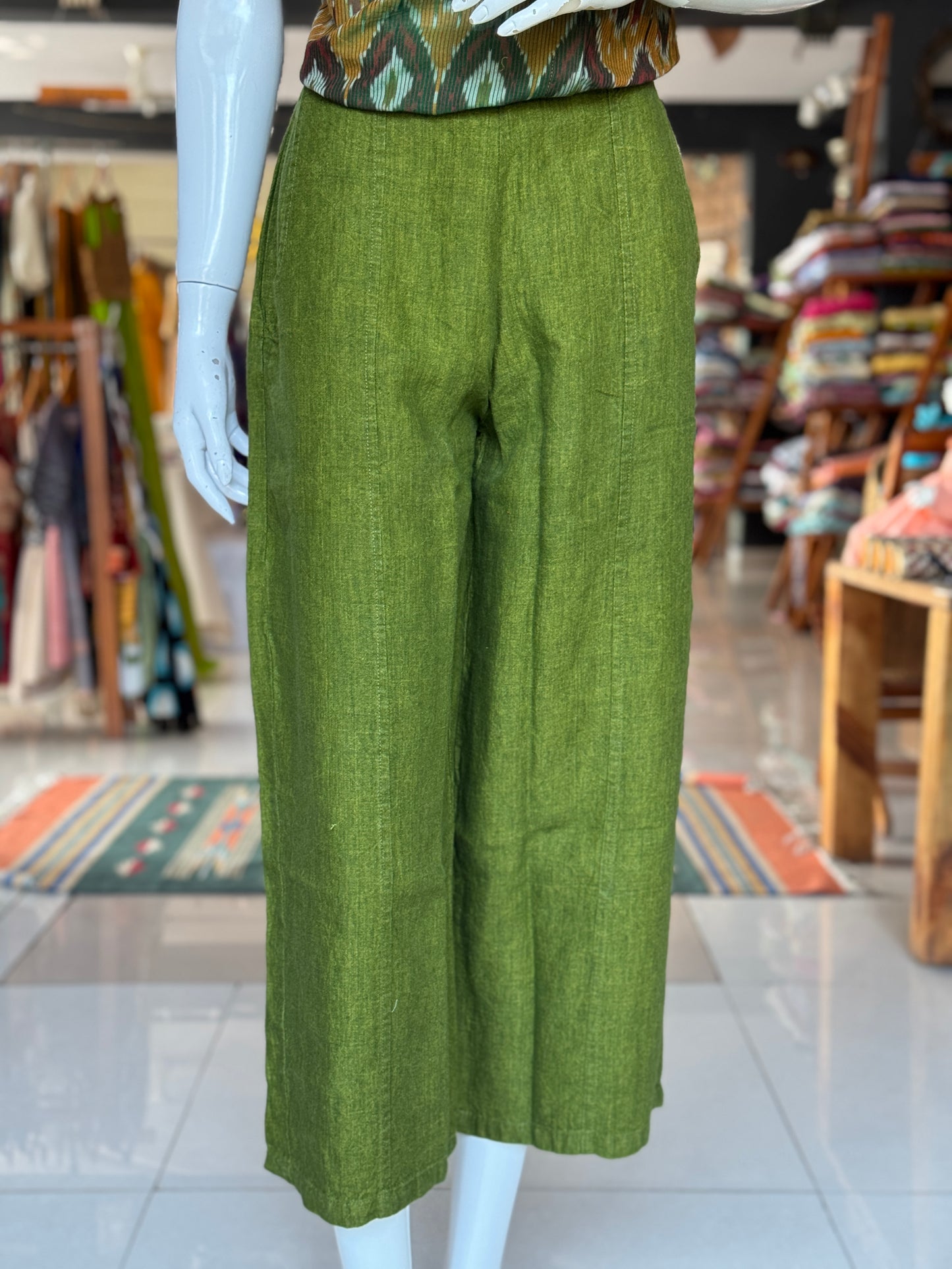 Green linen handwoven trousers for women