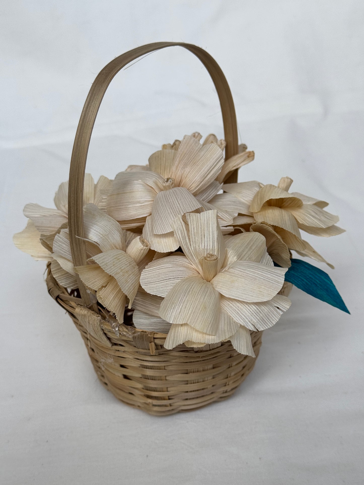 Flower basket - handcrafted using natural corn husk