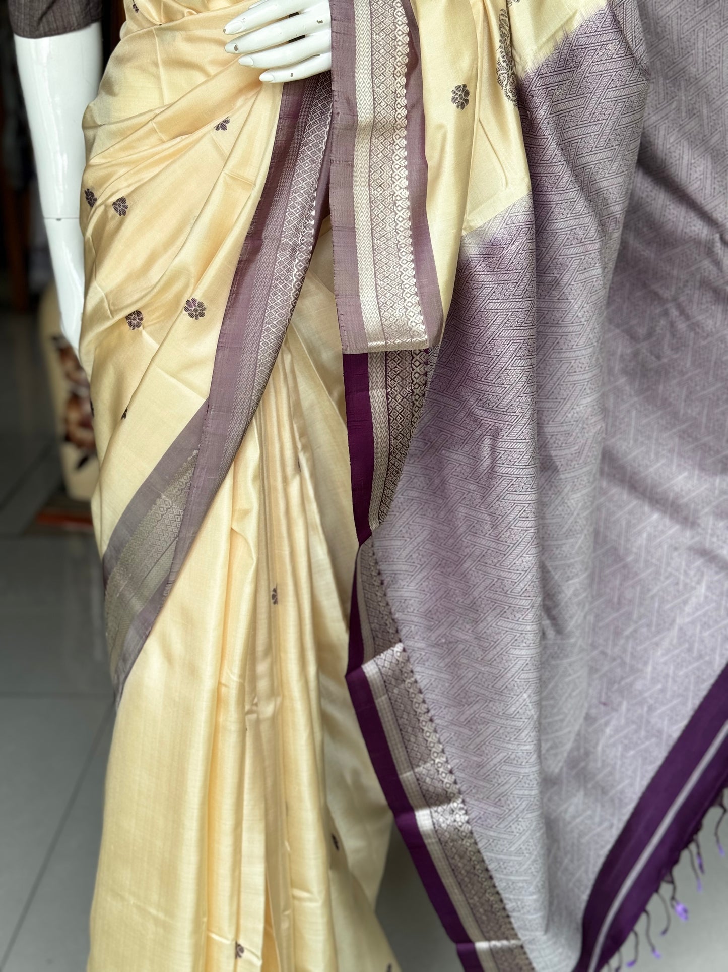 Cream pure silk Kodiyala handloom saree with all over butis and purple palla