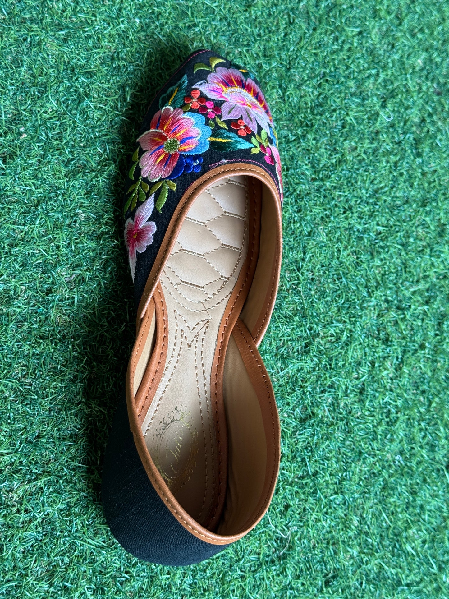 Embroidered juttis  - slay in style