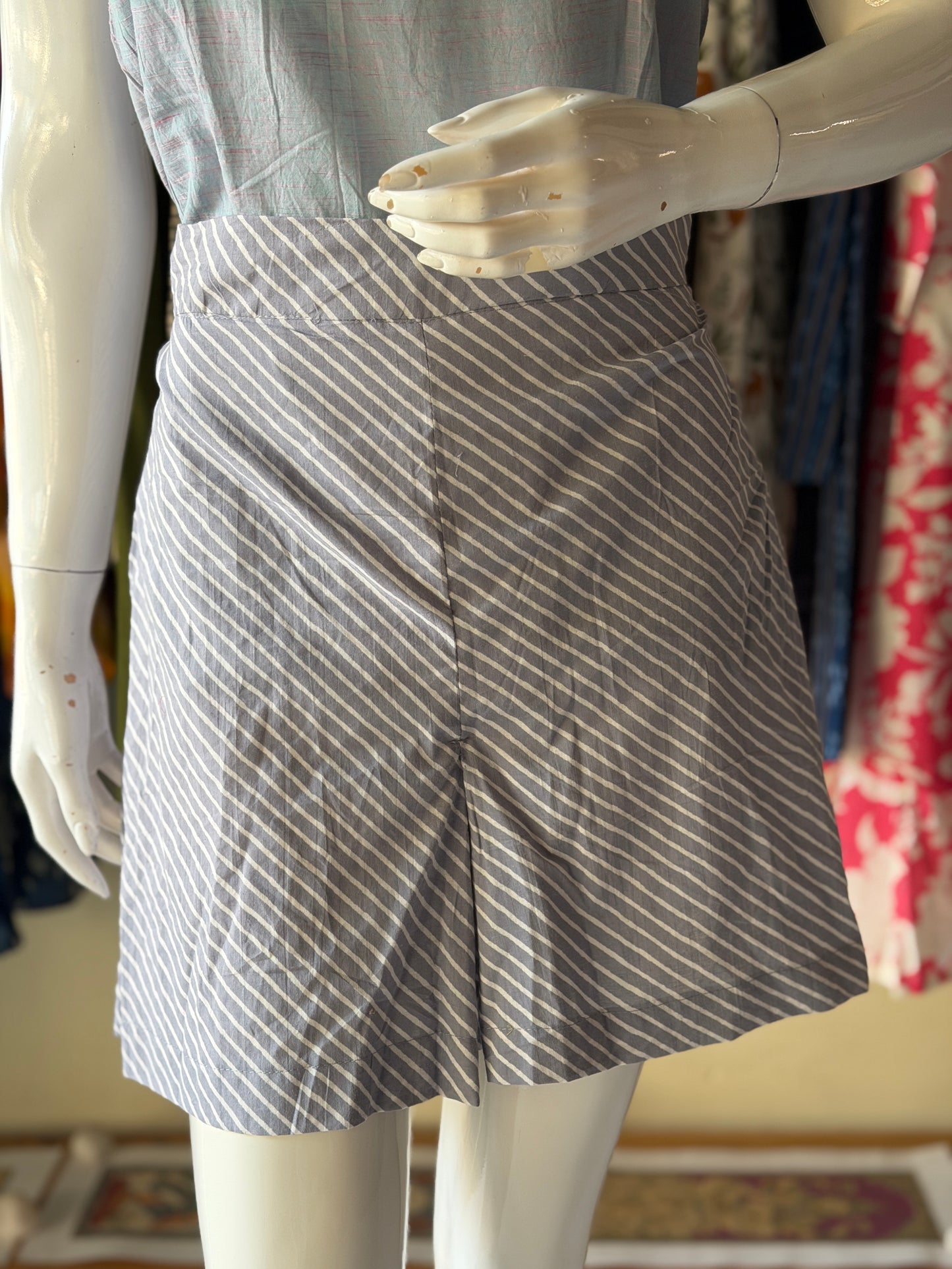 Grey and white cross stripes pleated cotton shorts for women