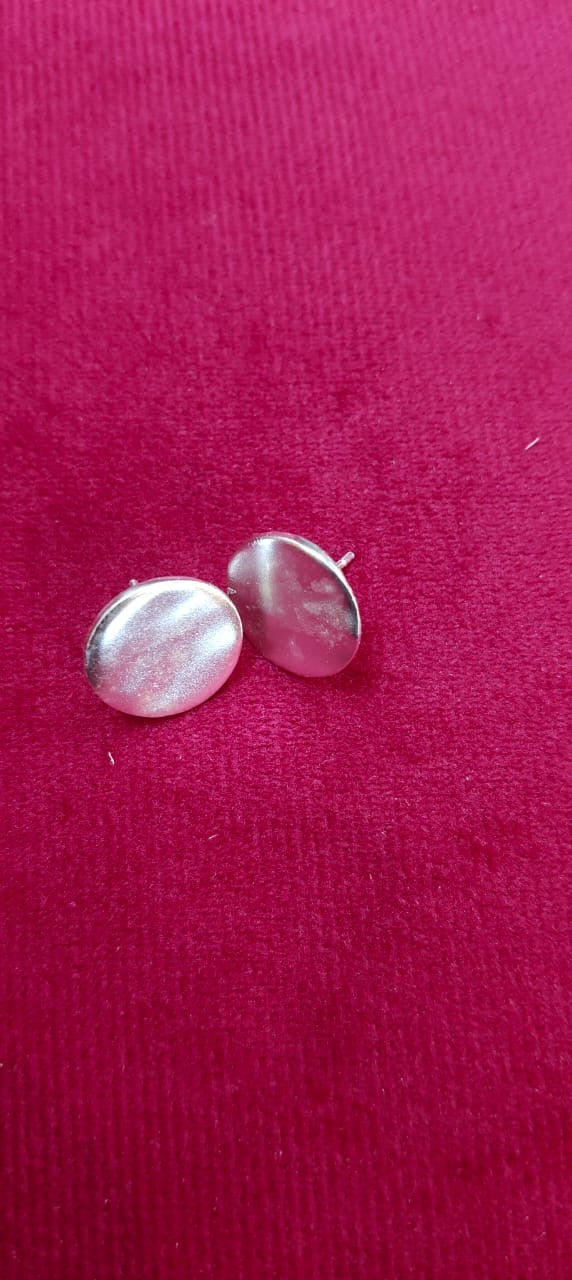 Round bindi studs earrings in 92.5 sterling silver