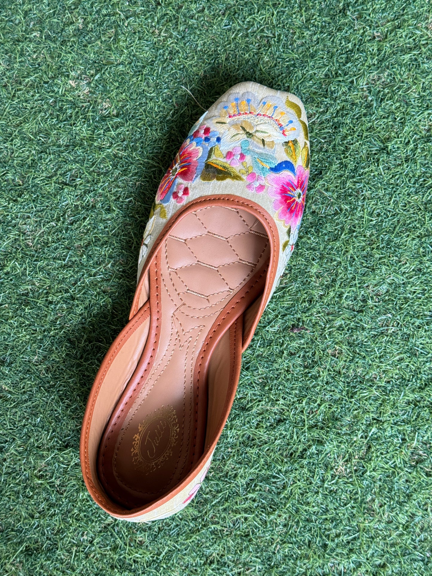 Embroidered juttis  - slay in style