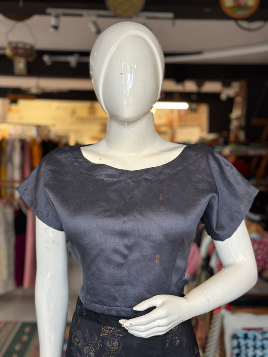 Shoulder sleeves crop top in grey Maheshwari handloom silk cotton