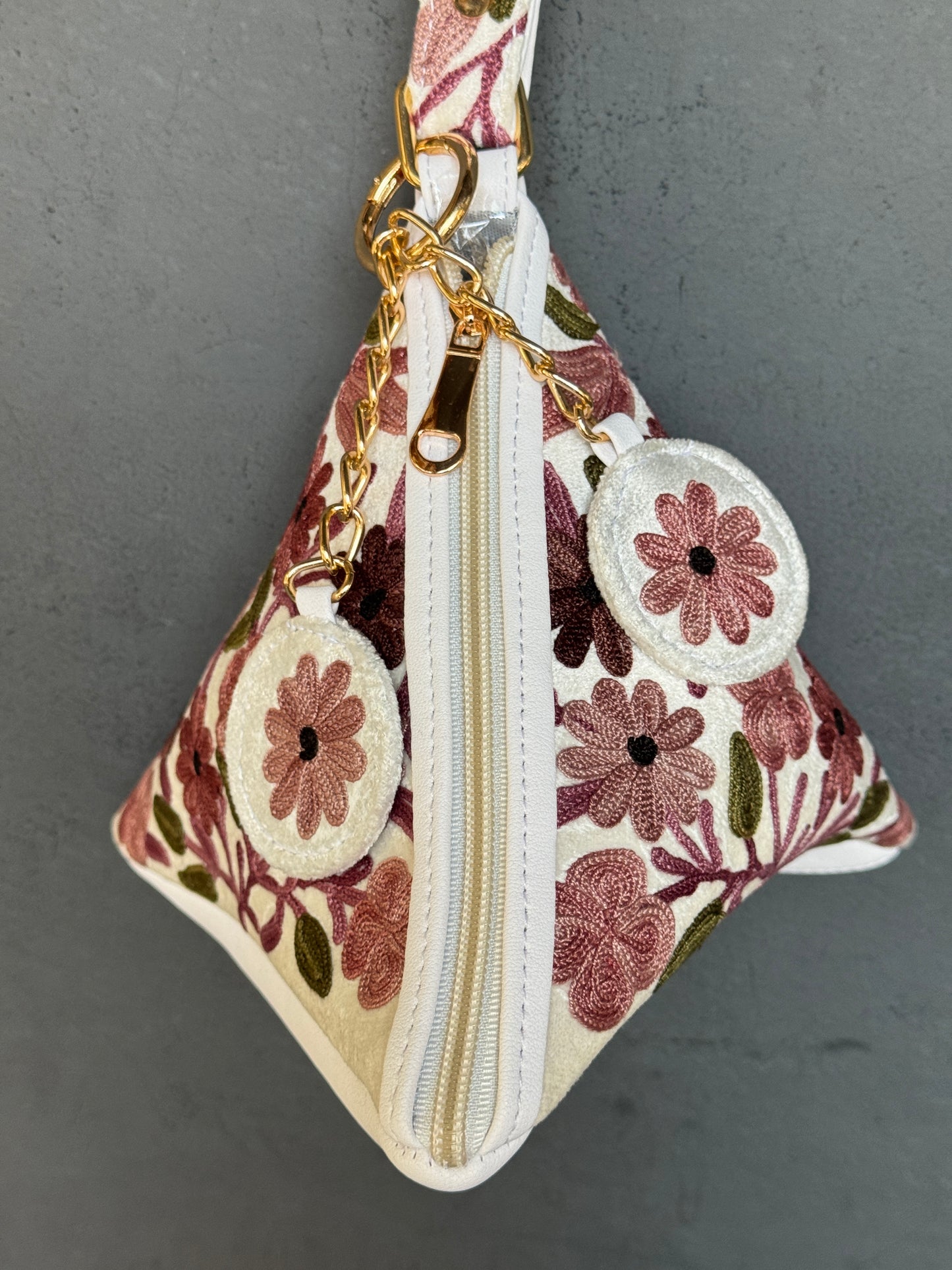 White Kashmiri floral Aari embroidered pyramid potli bag with handle