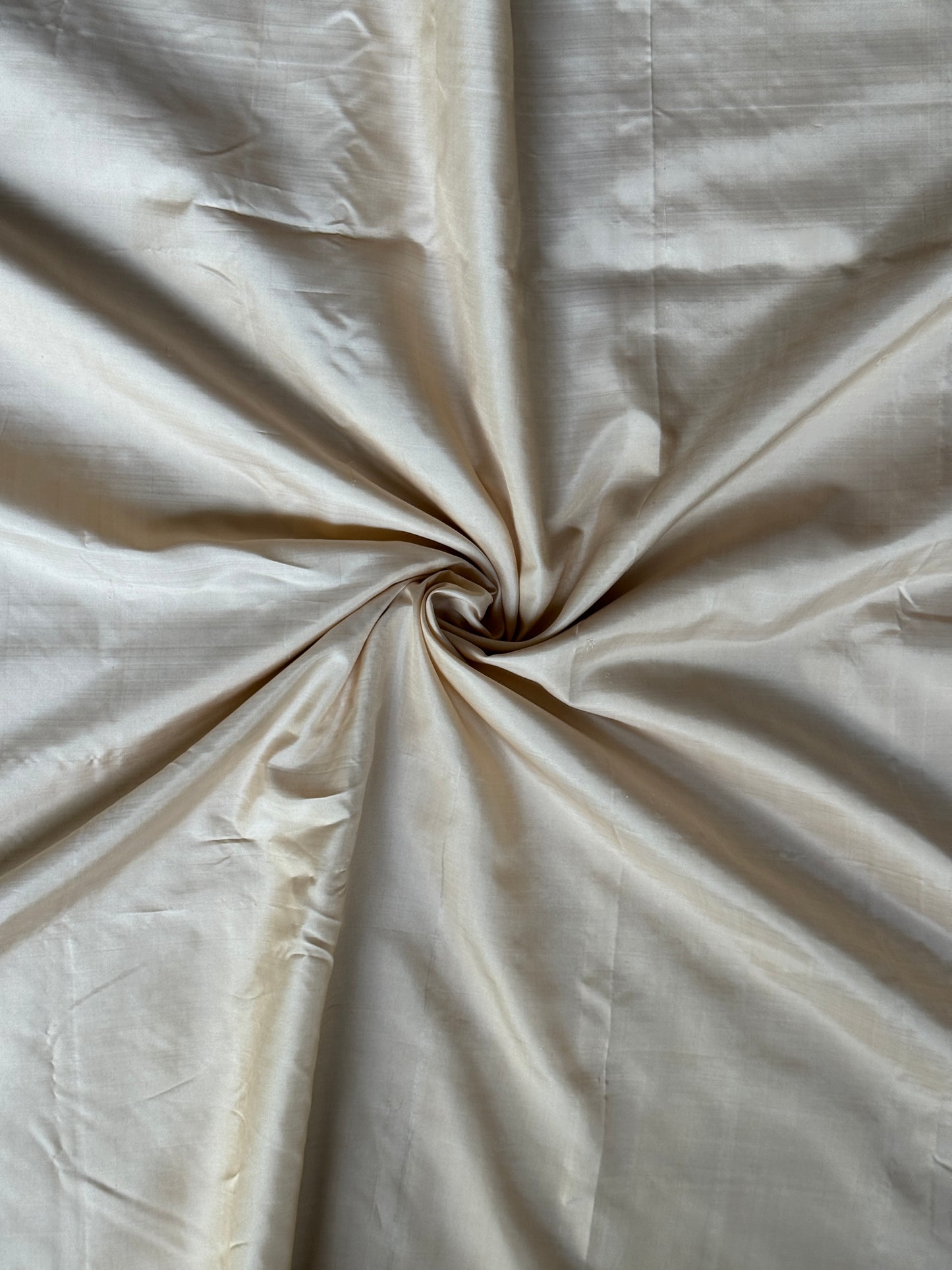 Cream kanchi pattu silk handwoven plain fabric