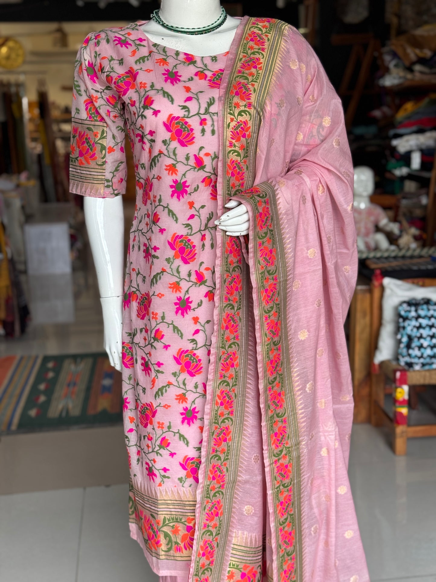 Pink Banarasi floral kurta, dupatta and pants -  3 piece suit set - festive wear set