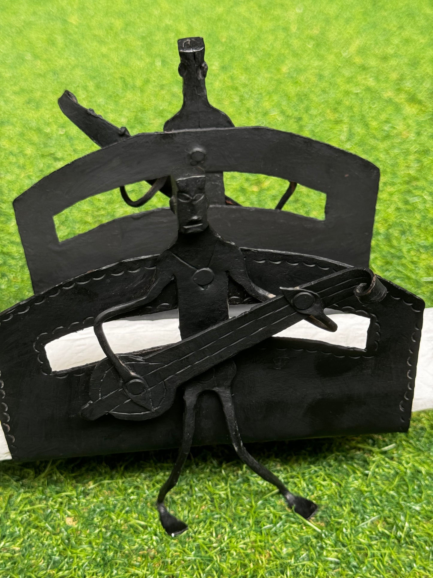 Musicians wrought iron handcrafted tissue holder