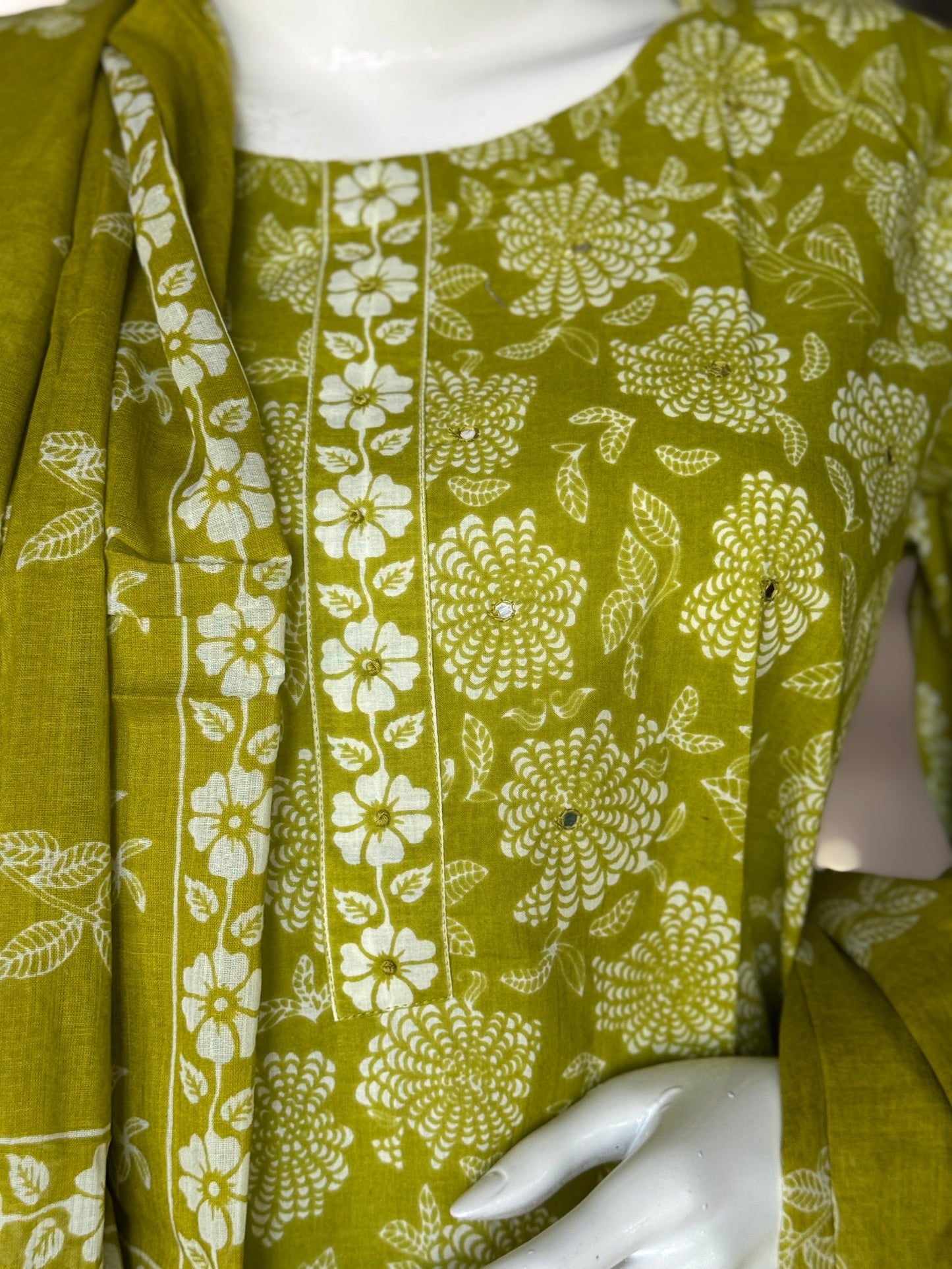 Green floral plus size cotton embroidered straight kurti, pants and dupatta - 3 piece suit set - multiple sizes available