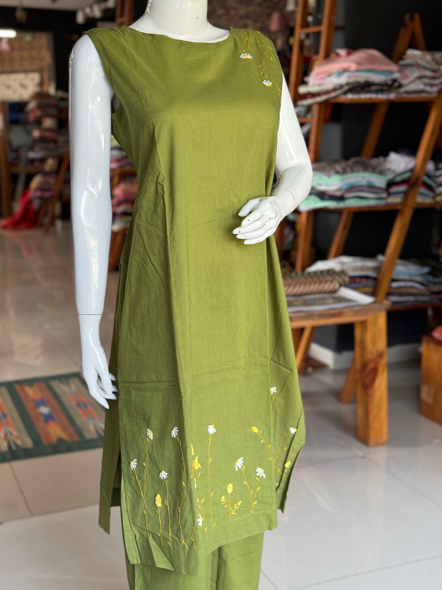 Green hand embroidered cotton kurta pants - 2 piece coord set