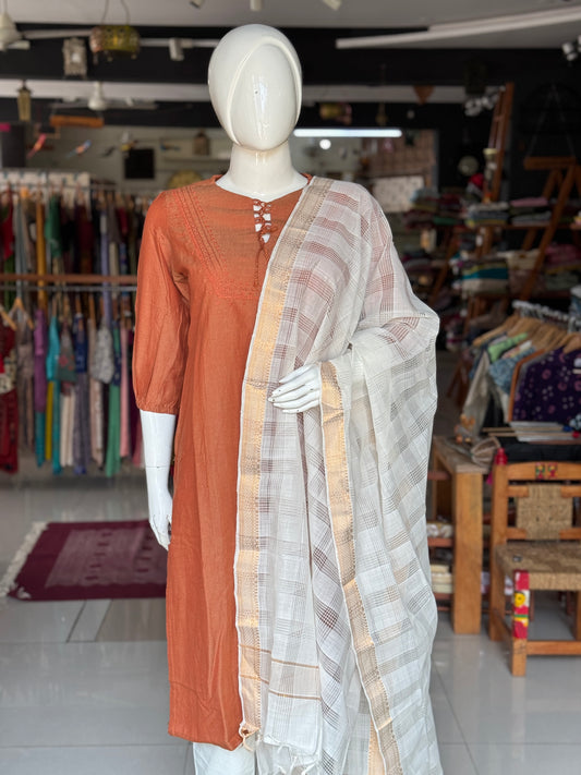 Off white cotton handloom Mangalagiri missing checks dupatta with Nizam Zari border