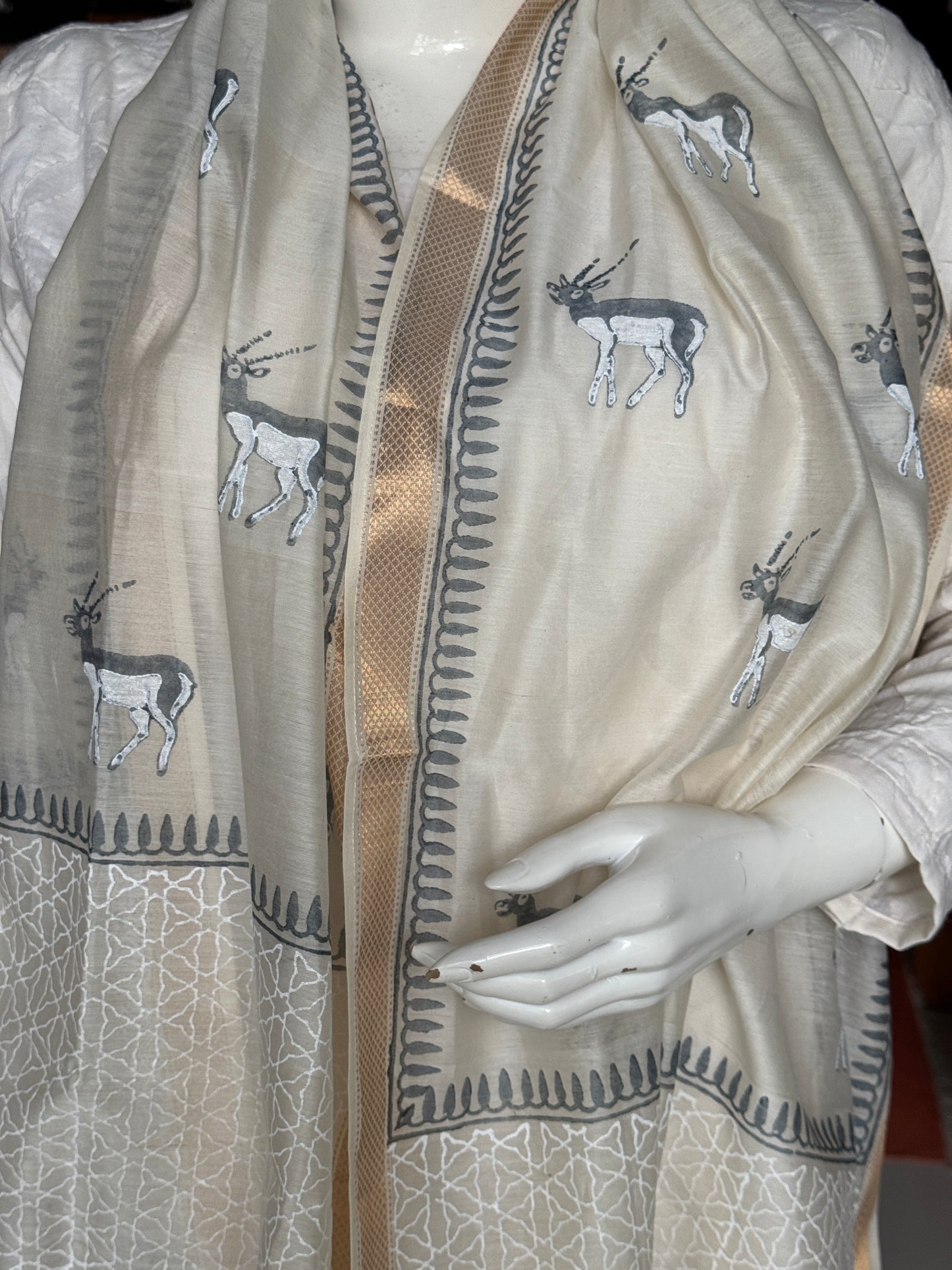 Off white hand woven, hand block printed, Maheshwari silk cotton stole - click to see designs