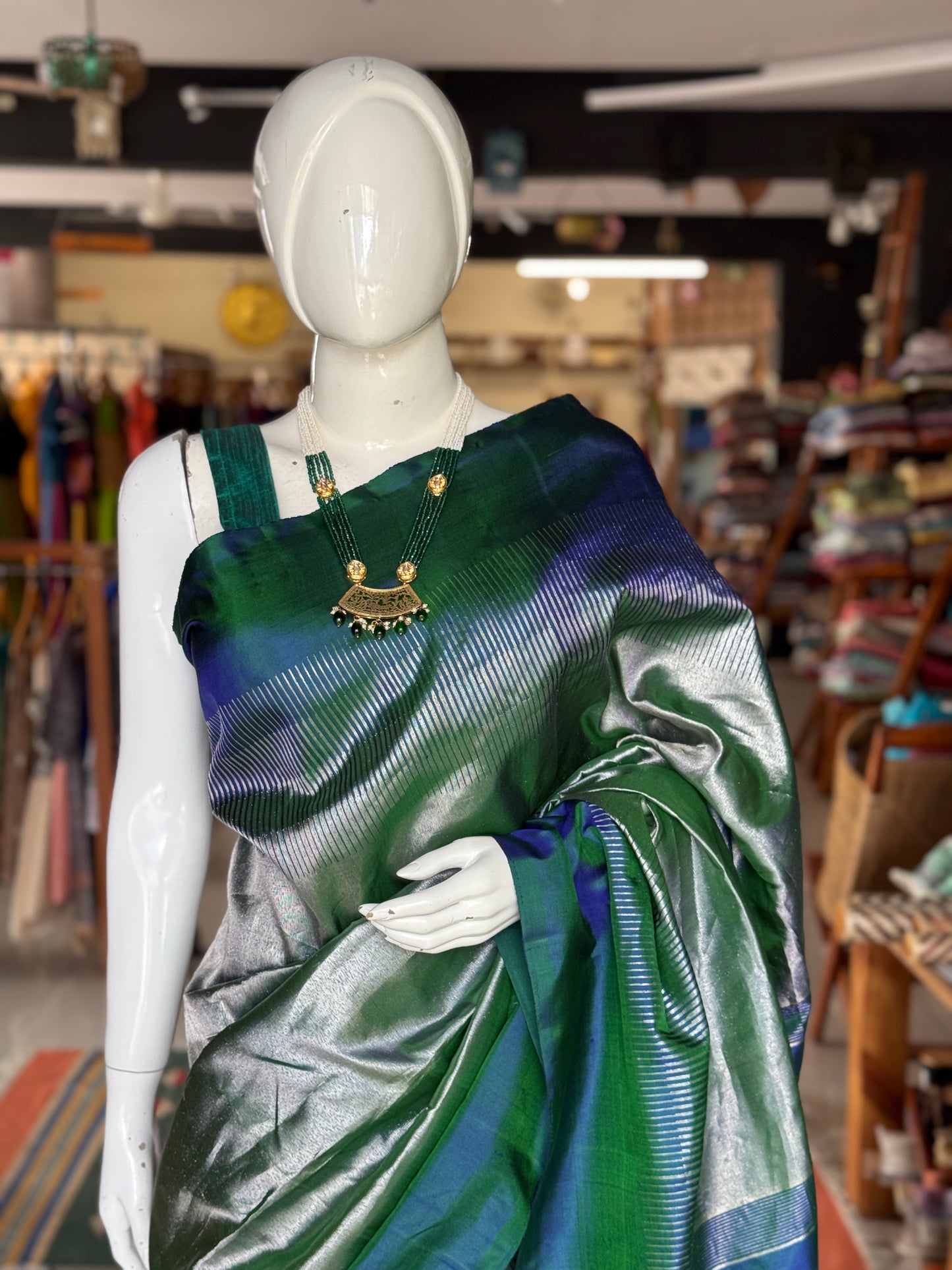 Turquoise n silver pure silk handwoven Gadwal 8 kol saree with unstitched blouse