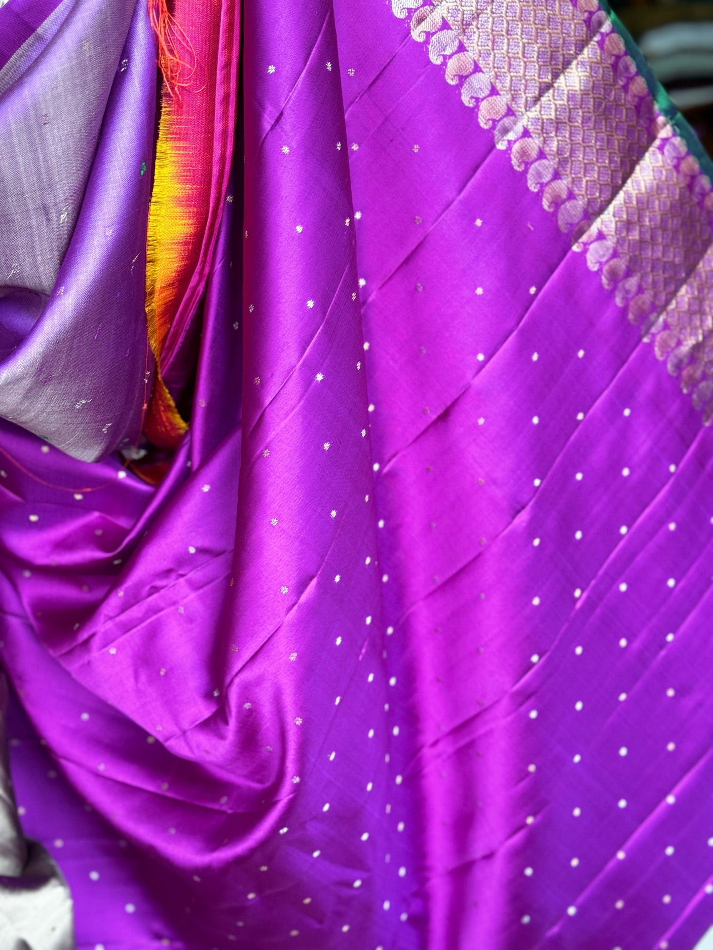 Purple and gold dual tone pure silk twill weave handwoven Gadwal saree with green selvedge