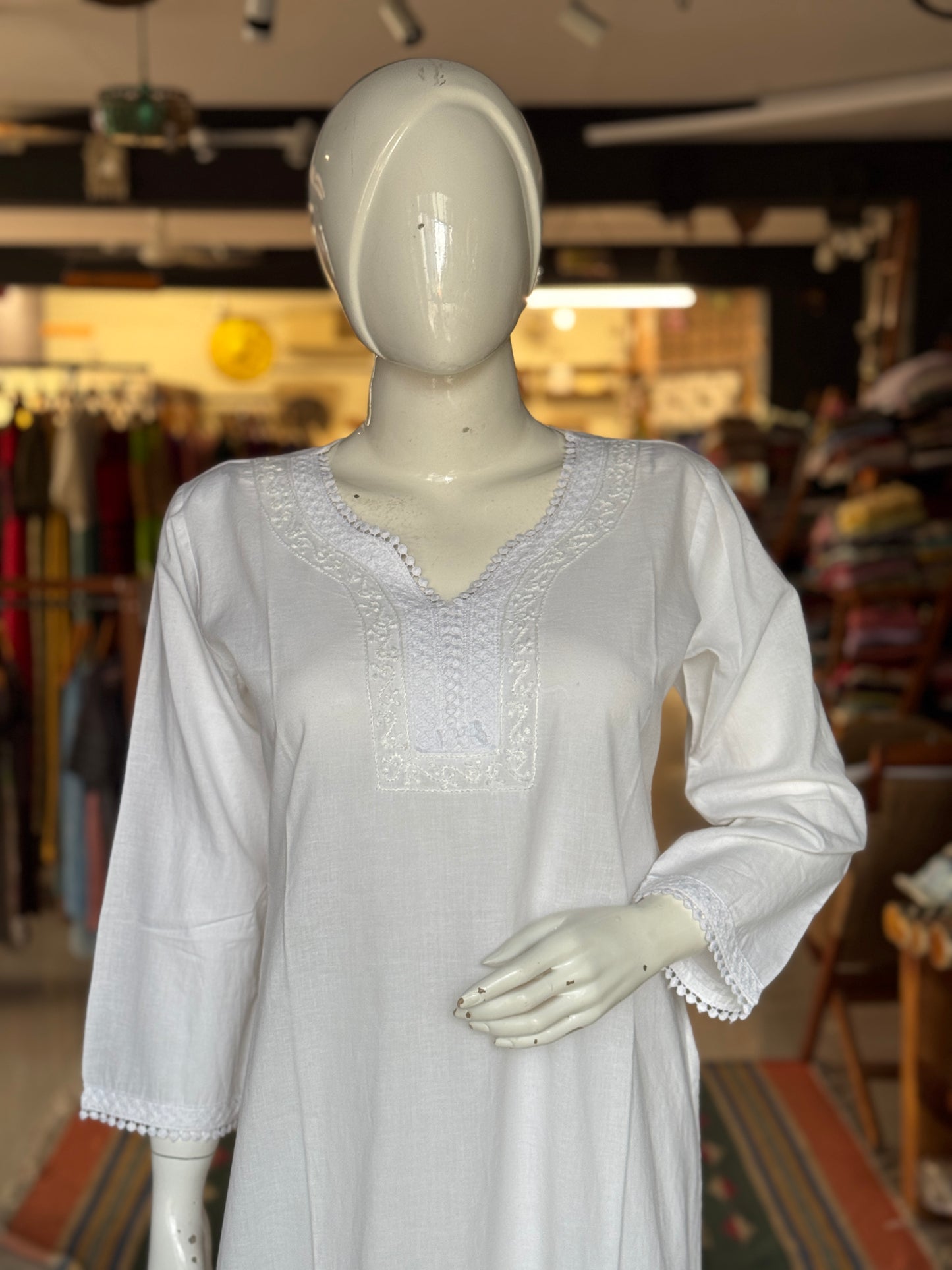 White chikankari hand embroidered cotton kurta n pants - 2 piece coord set