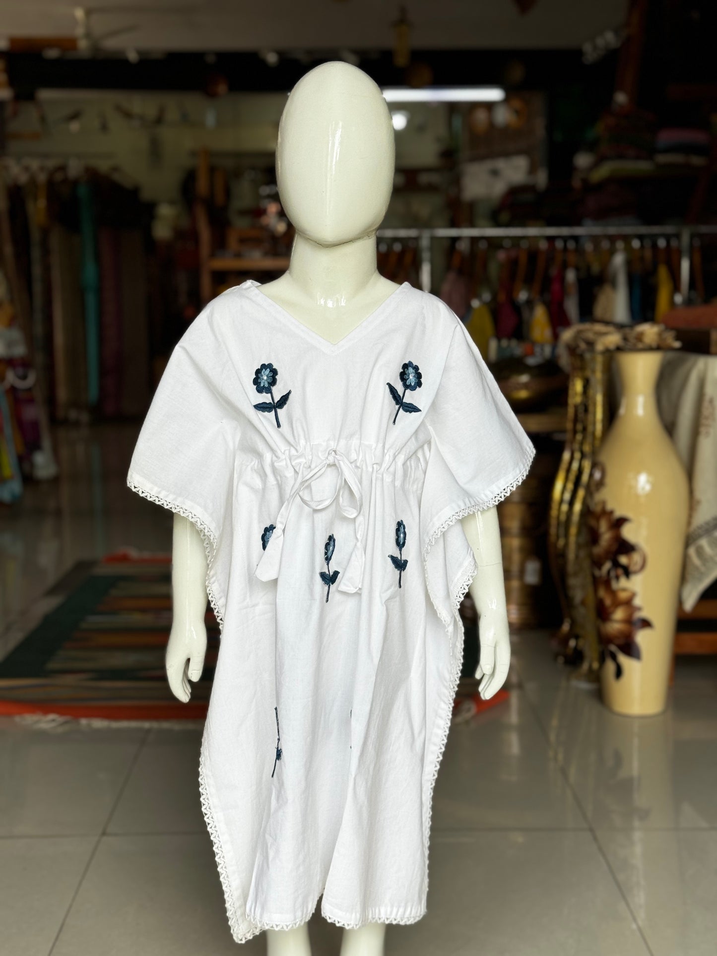 White cotton kaftan with floral embroidery and lace - for girls