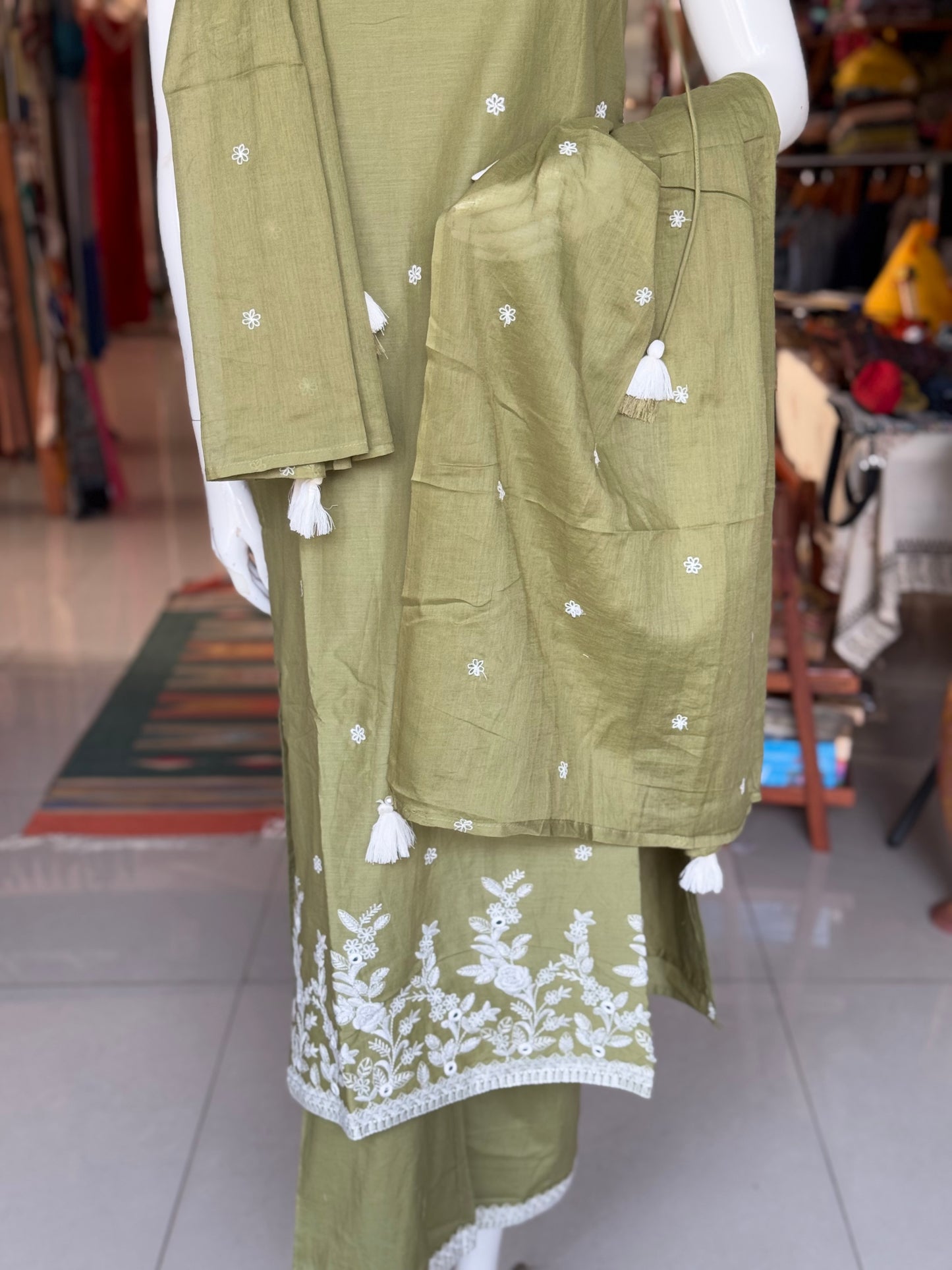 Green cotton embroidered 3 piece suit set with tie up noodle straps