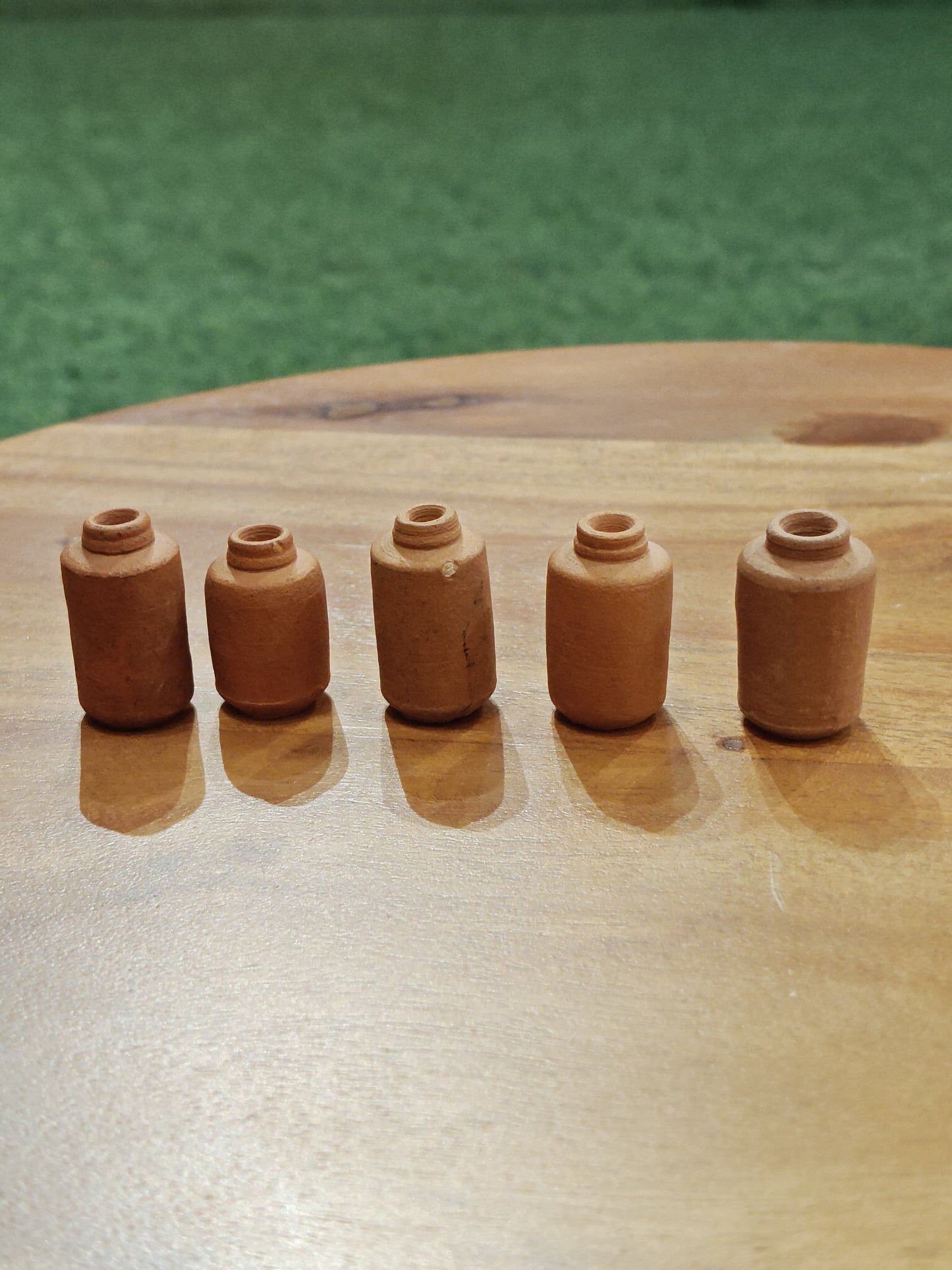Miniature handcrafted clay pot - under 1 inch - single