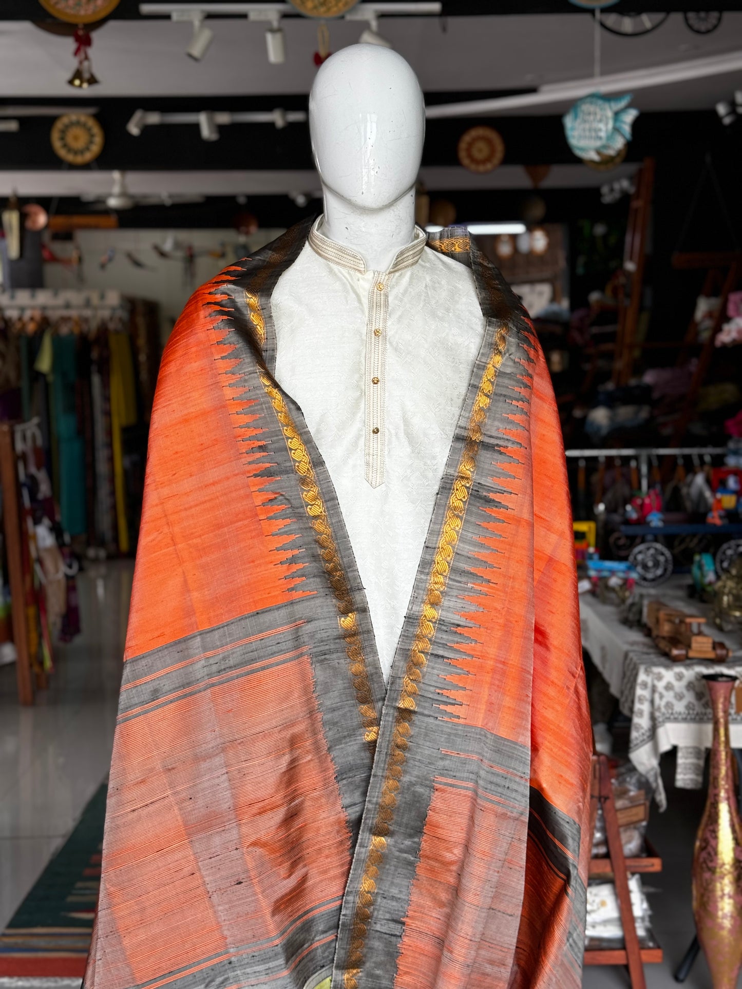 Peach handloom Gadwal pure raw silk dupatta with grey temple kuttu borders