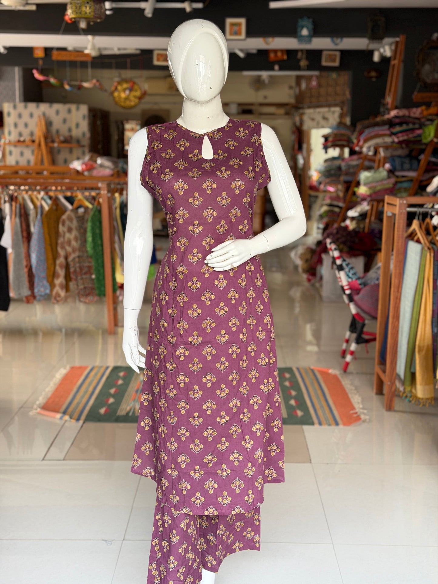 Wine floral kurti, pants - 2 piece coord set - attachable sleeves