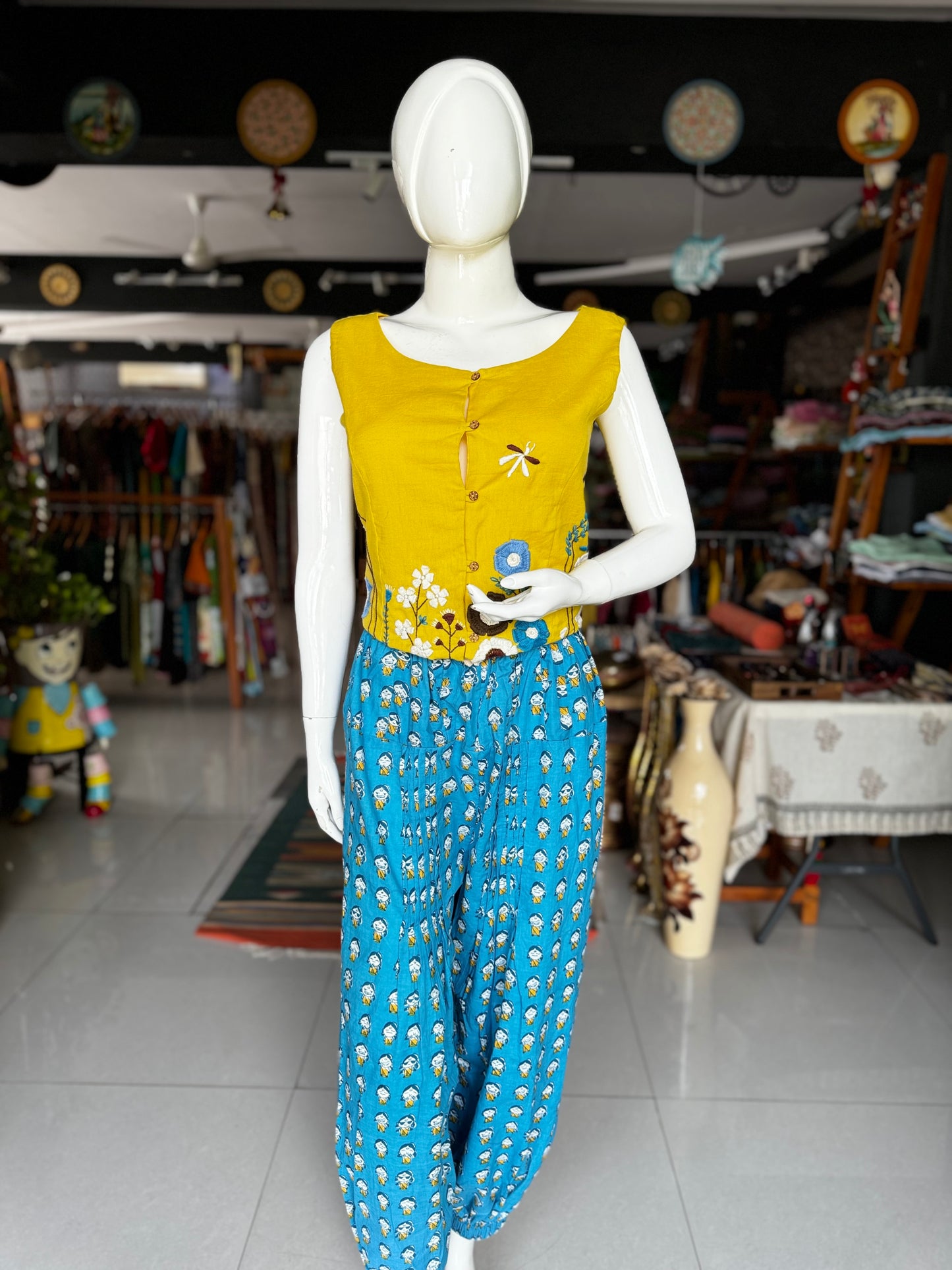 Quirky expressions of a saree clad lady - cotton free sized harem style pleated pants