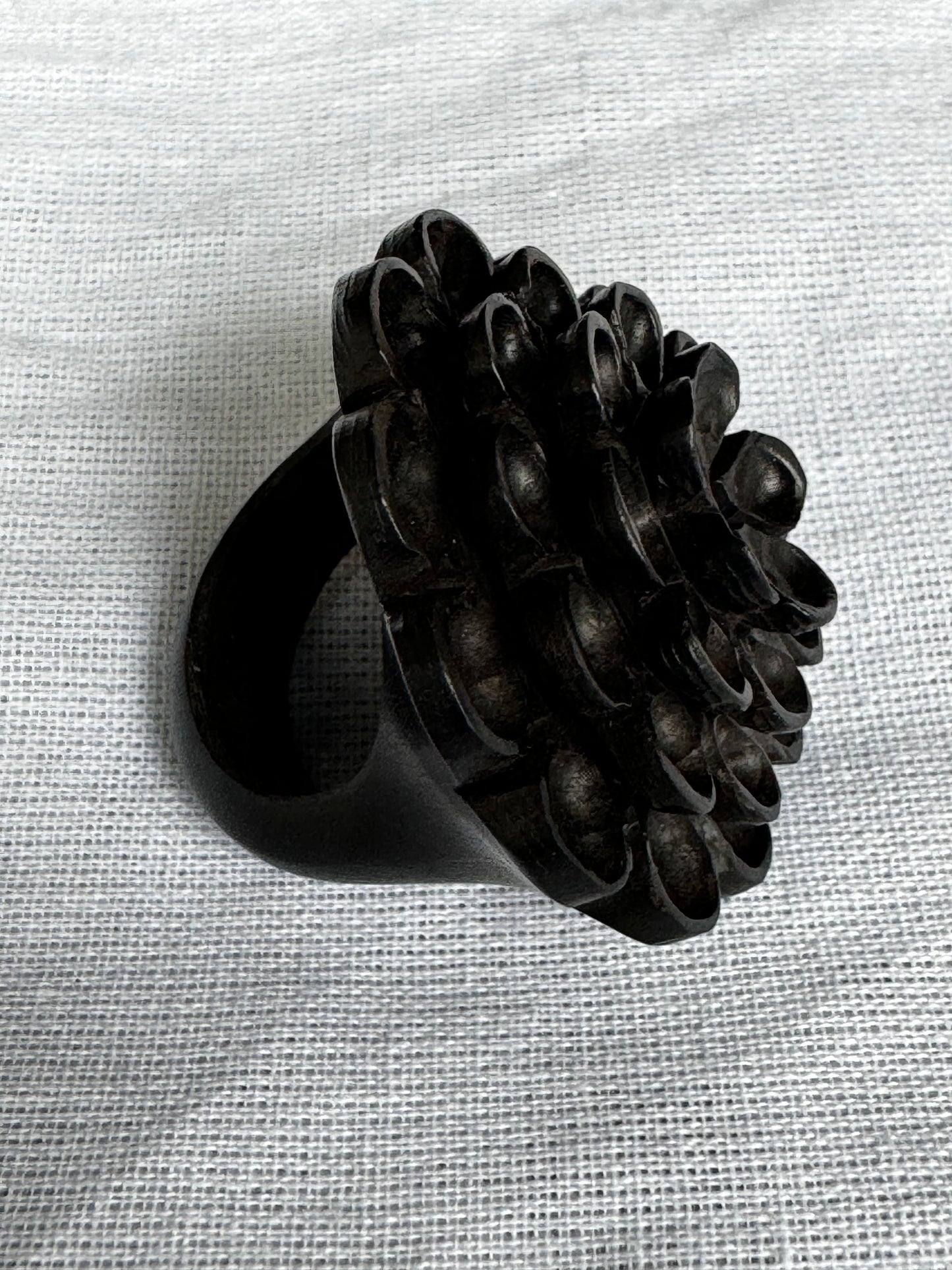 Daliya flower hand carved finger ring in black wood