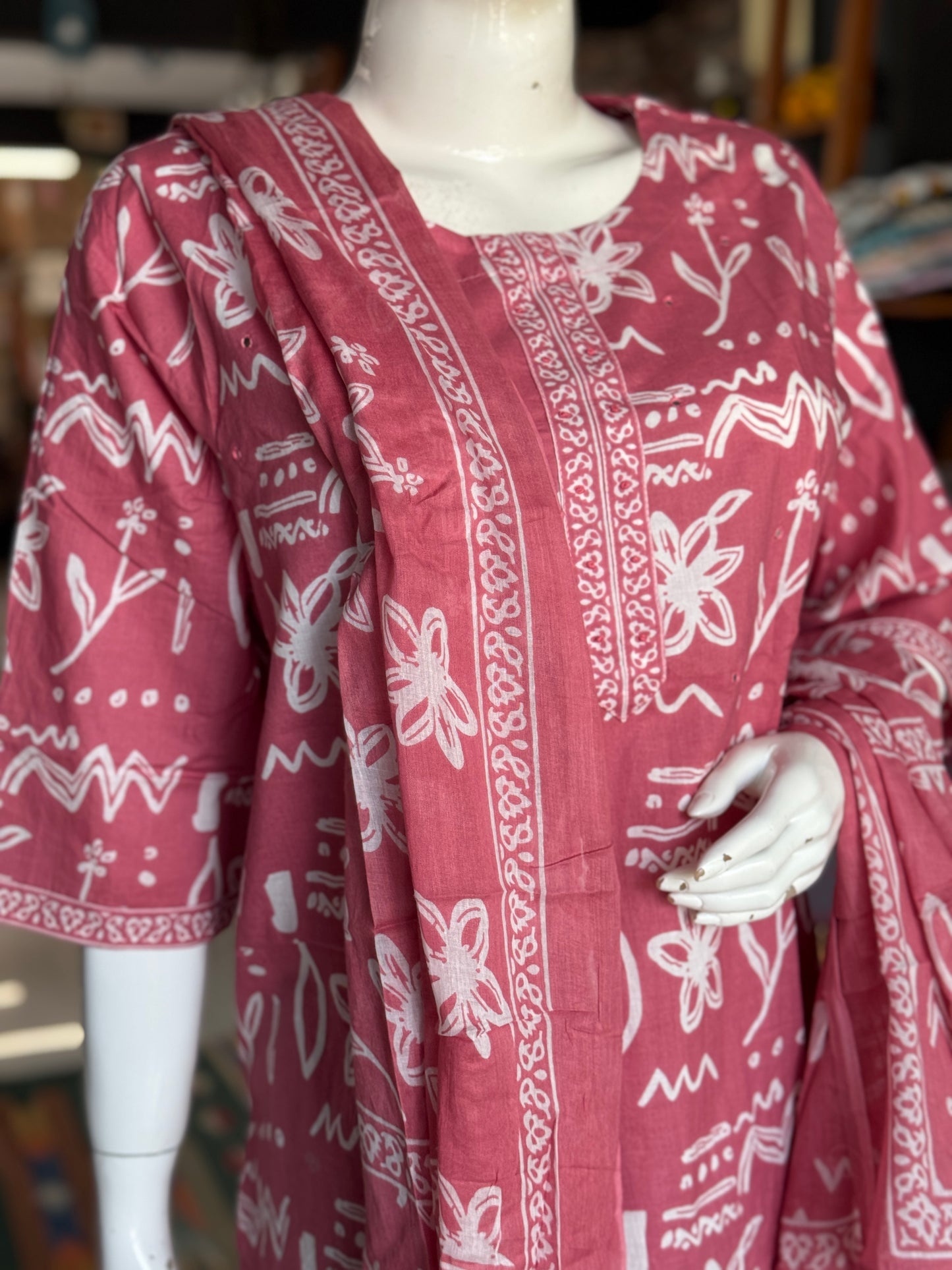 Onion pink plus size cotton embroidered straight kurti, pants and dupatta - 3 piece suit set - multiple sizes available (Copy)