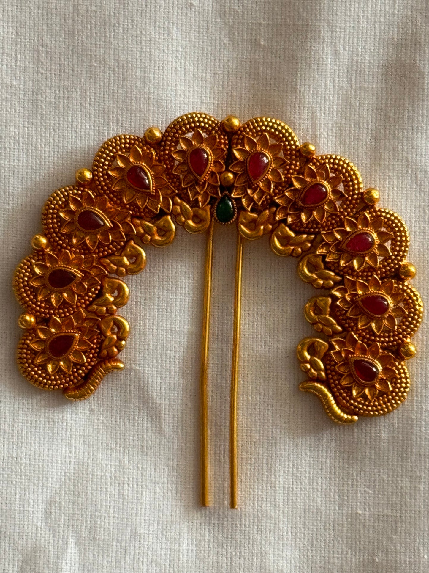 Gold tone floral design hair bun pin