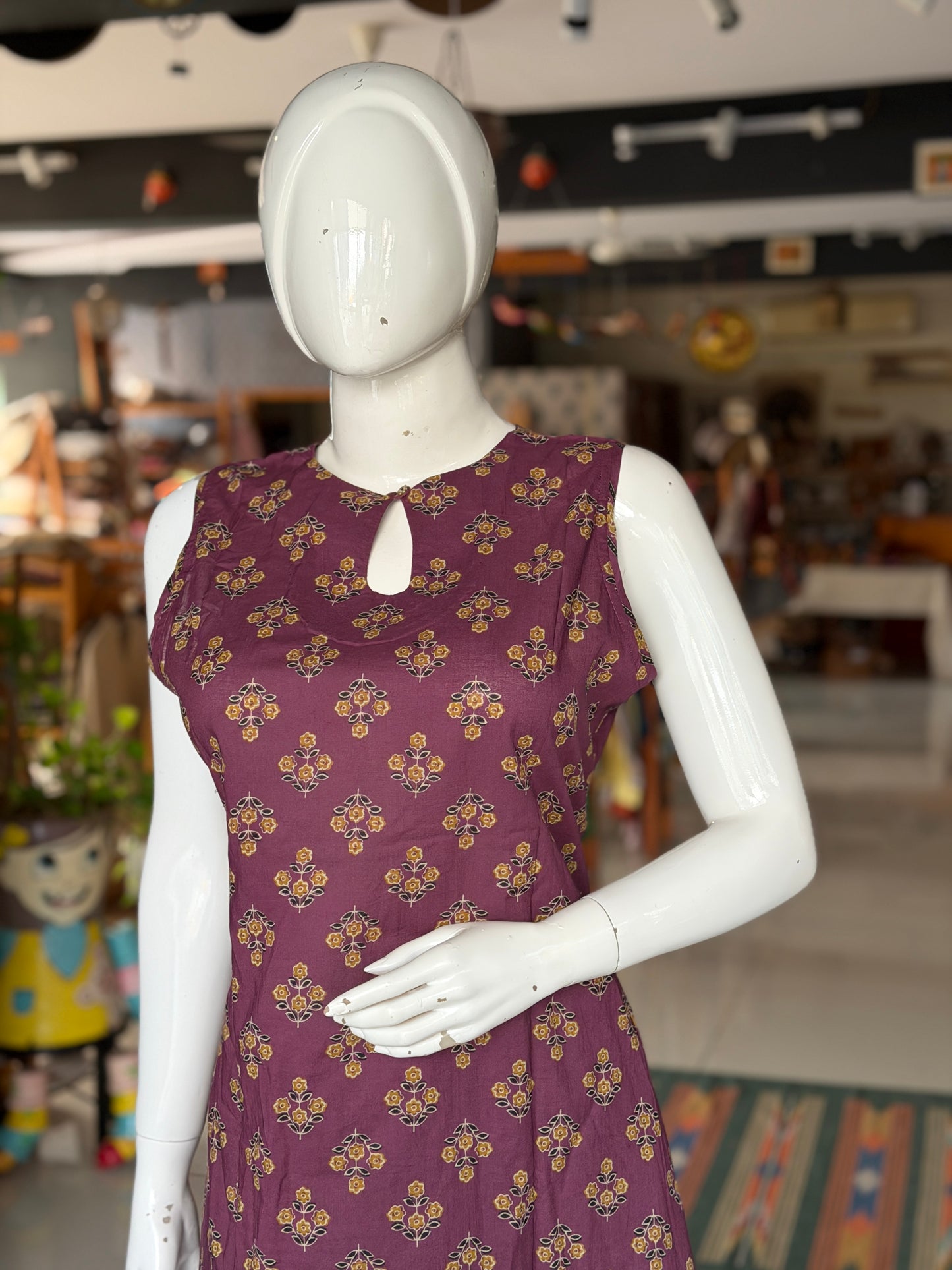 Wine floral kurti, pants - 2 piece coord set - attachable sleeves