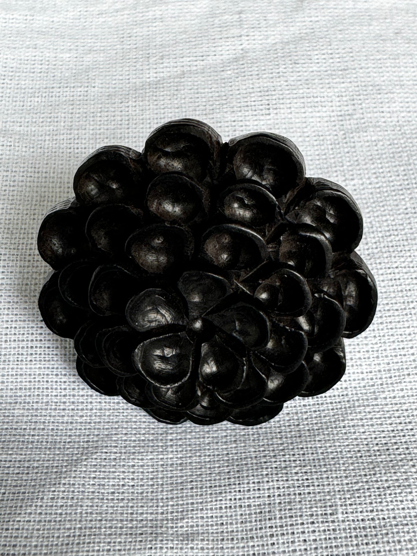 Daliya flower hand carved finger ring in black wood