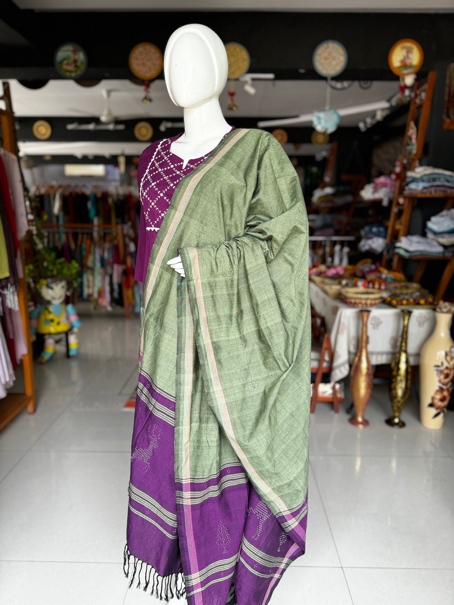 Green and purple deer motif cotton Tangaliya handloom dupatta