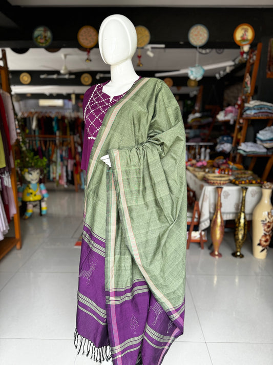 Green and purple deer motif cotton Tangaliya handloom dupatta