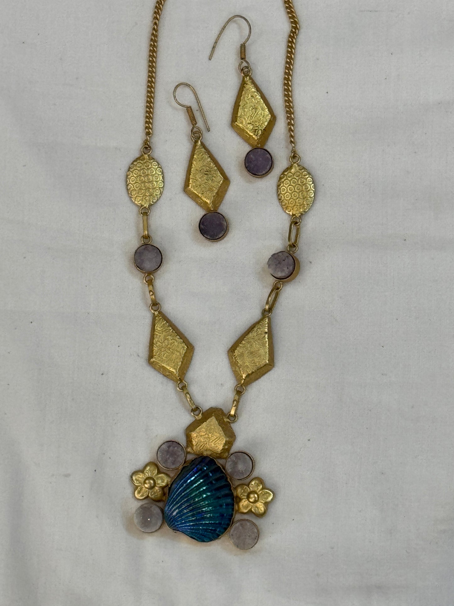 Peacock blue tone shell with lavender druzy stones and gold metal connectors -  neckpiece, earrings set