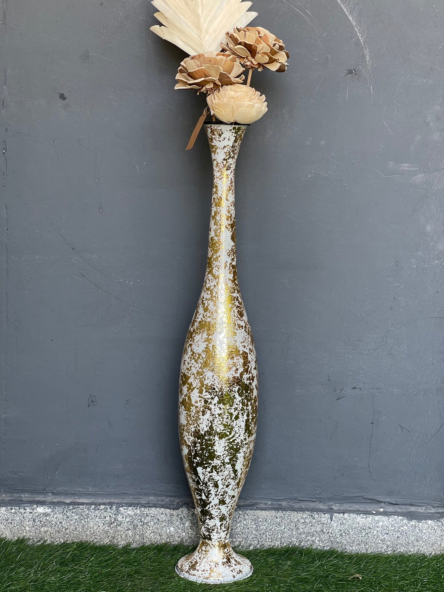 White 2.5 ft (30 inches) long and slender metal vase with gold print