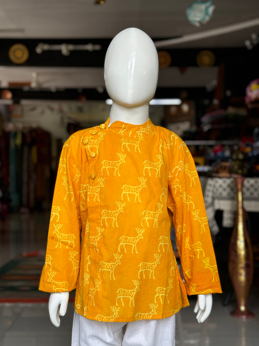 Yellow deer print hand block cotton kurta for boys with asymmetric buttons