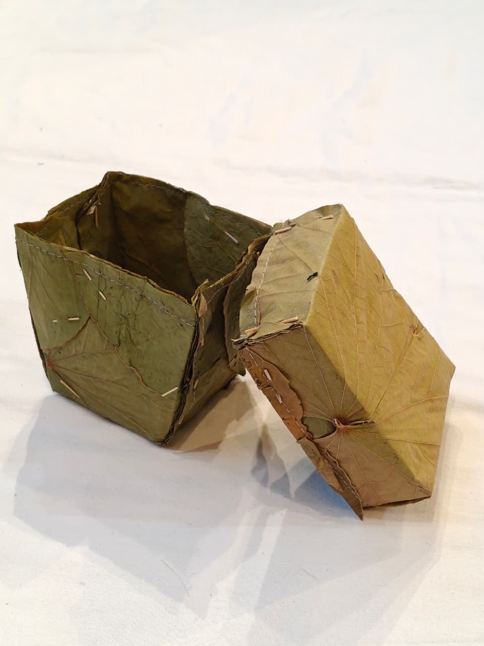 Sweet / gift box - Vistaraku / Sal leaf unique, eco friendly boxes with lids