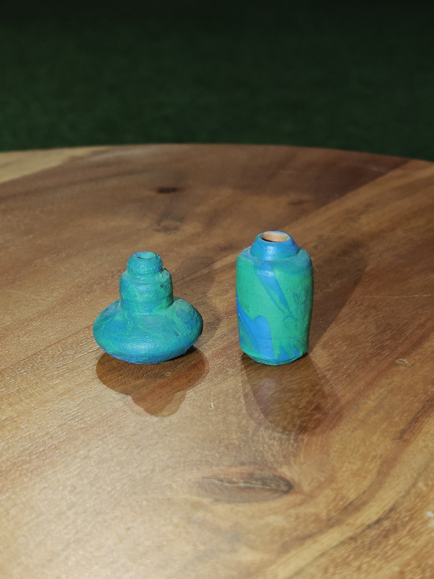 Miniature handcrafted clay pot - under 1 inch - single