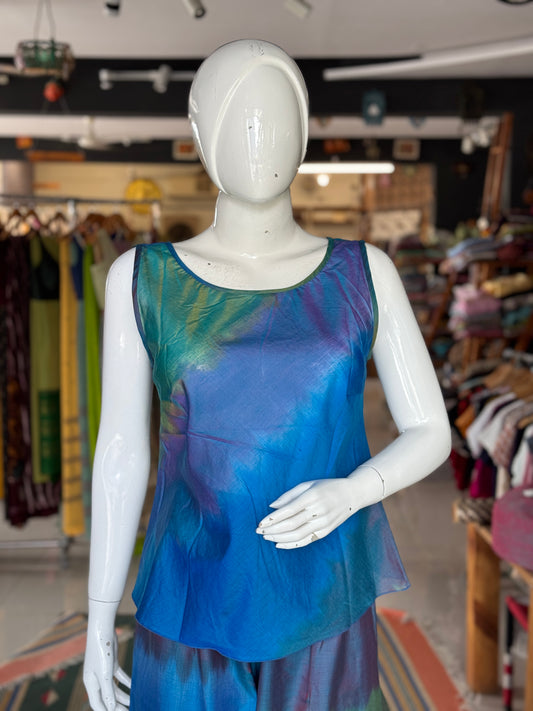 Silk tie n dye sleeveless top with back v-neck