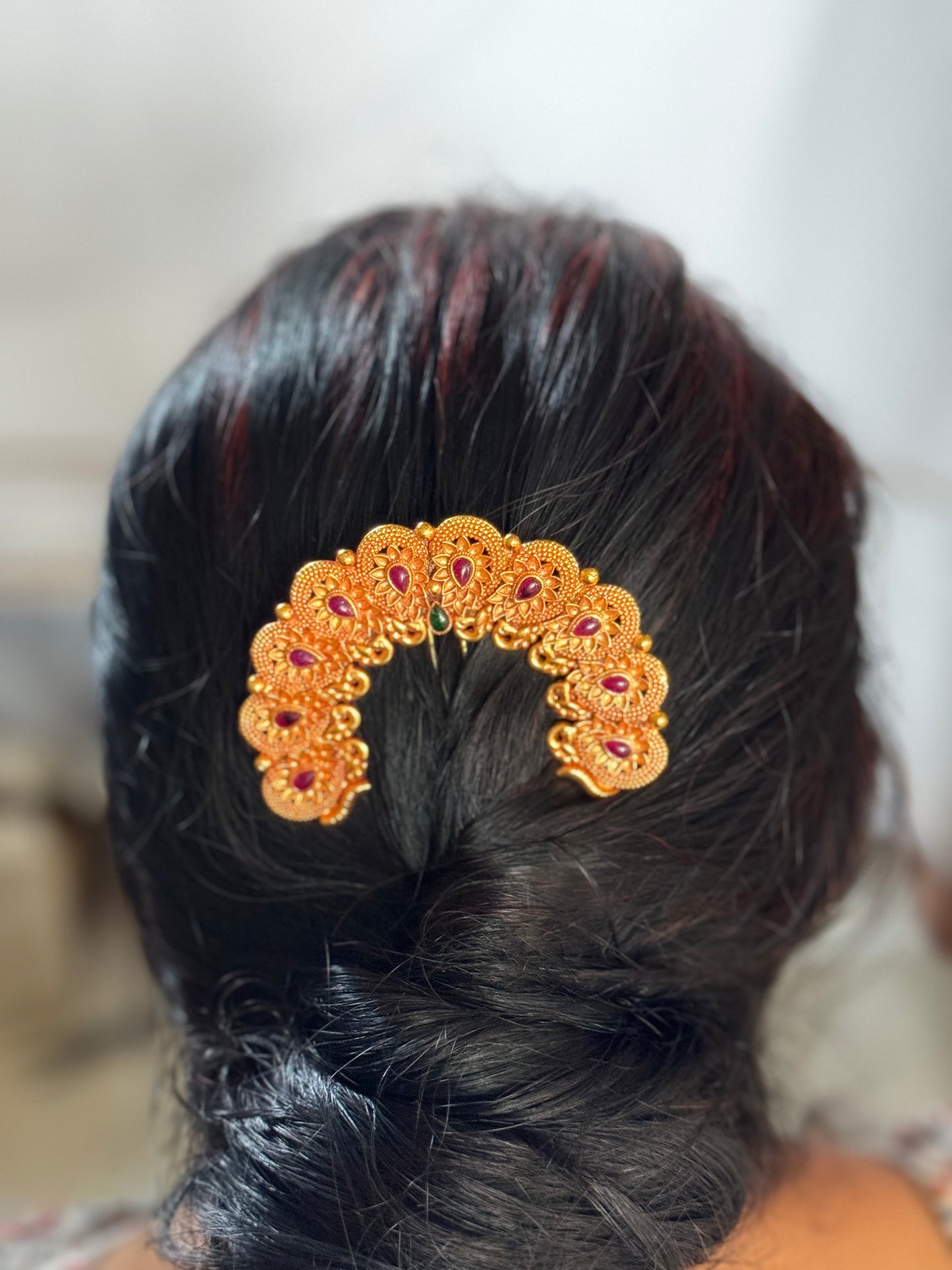 Gold tone floral design hair bun pin