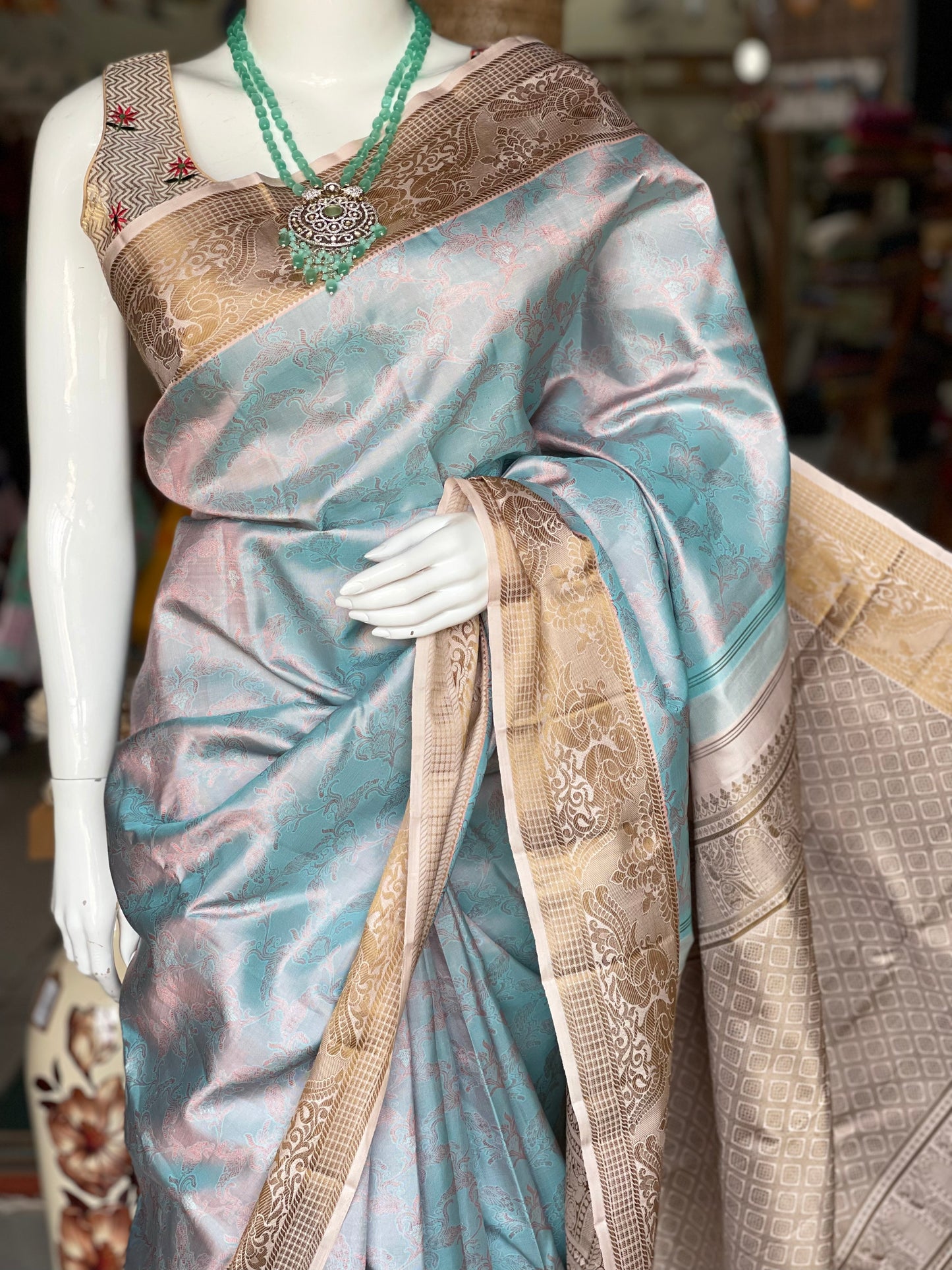 Pastel blue and pink dual tone pure silk handloom kanjeevaram pattu saree with cream border