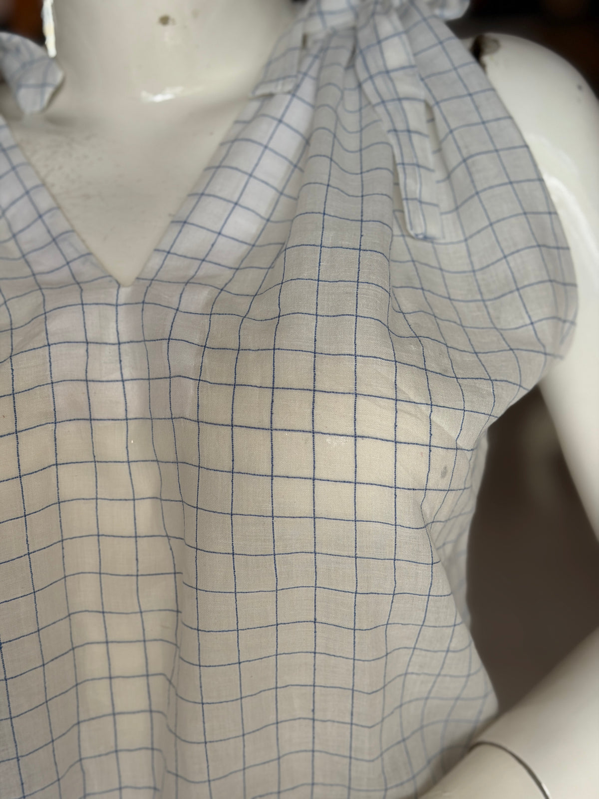 Sleeves tie - White and blue checks soft cotton handloom top
