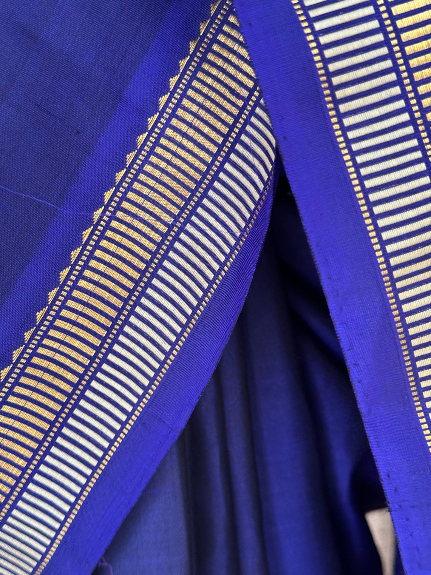 MS blue pure silk handloom Kumbakonam pattu saree with paisley corner motif and stripes border