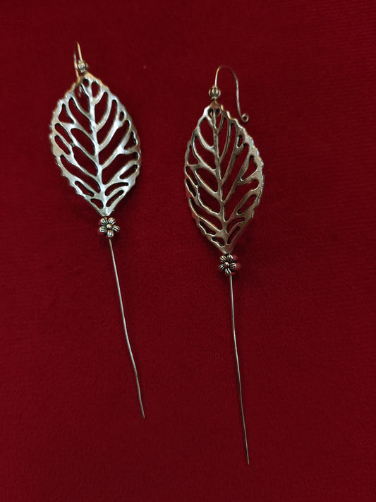 Leaf design bugidi / ear clip ons with pointed end